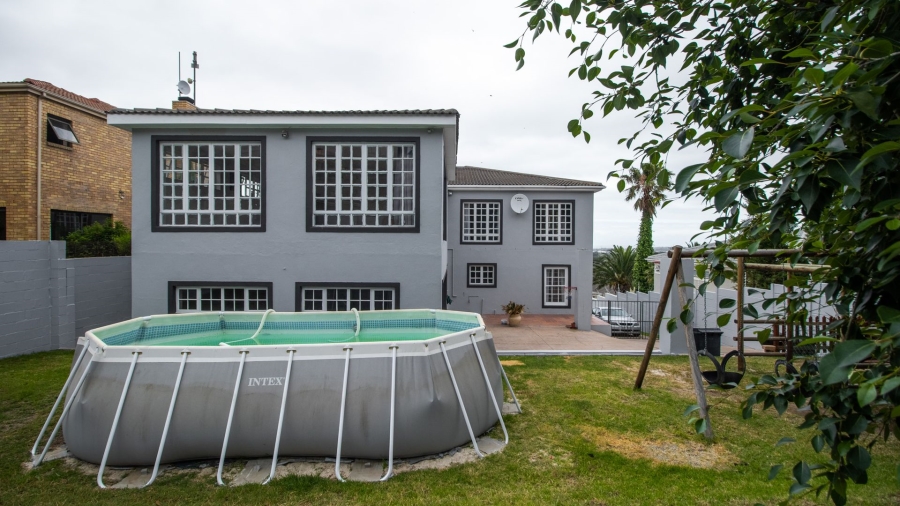 To Let 5 Bedroom Property for Rent in Bizweni Western Cape